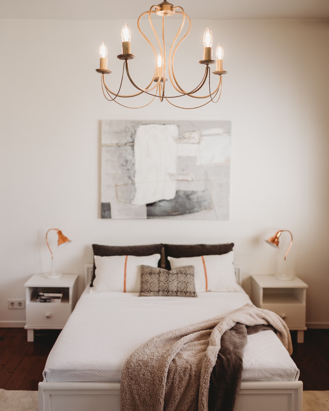 3 apt with character