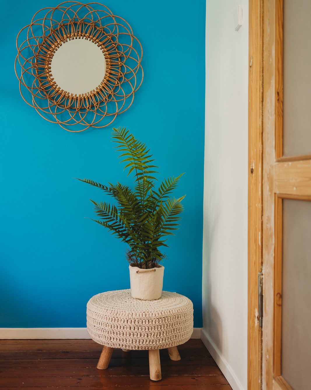 9 apt with character